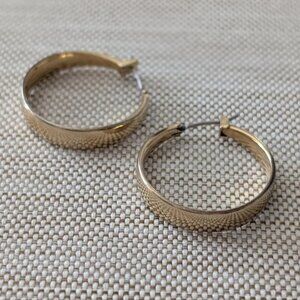 Classic Gold Tone Plated Hoop Earrings 1 inch Vintage - Timeless Hoops Bff Gift